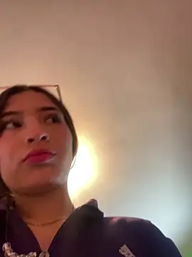 Itze Mua online show from April 2026 01:39:01 AM