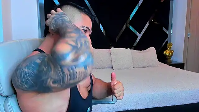 Raytorres online show from April 2026 12:02:01 AM