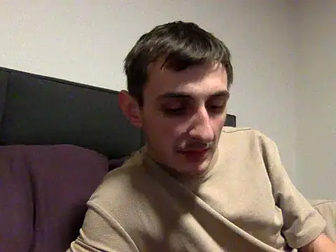 rmarcu01 online show from March 2026 01:20:02 AM