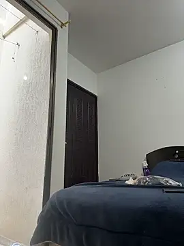 Amelie-RedHoney online show from April 2026 07:22:01 PM