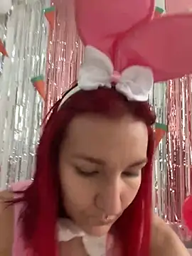 Amelie-RedHoney online show from April 2026 03:42:02 PM