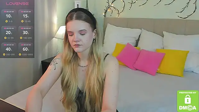 Snapshot of Emma_peach chatting on June 2026 07:57:01 AM Emma peach online show from June 2026 07:57:01 AM