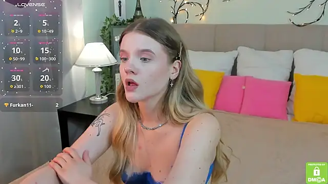 Snapshot of Emma_peach chatting on July 2026 10:21:02 AM Emma peach online show from July 2026 10:21:02 AM