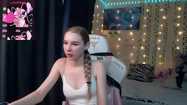 kitsune888 online show from April 2026 12:44:02 AM