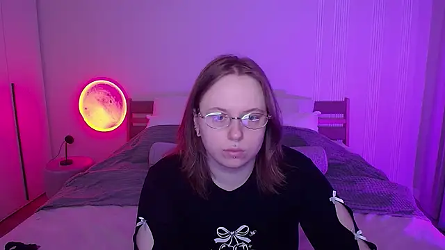 SelenaLily online show from April 2026 03:45:01 PM