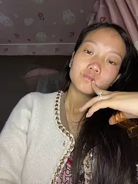 Jolinie online show from April 2026 02:23:02 AM