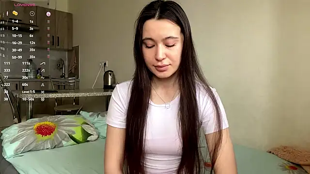 AureaMaggi online show from April 2026 05:24:01 AM