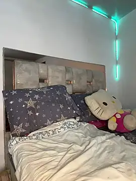 Hannaa blondee online show from May 2026 11:12:01 PM