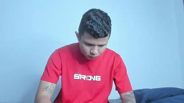 LatinsGuys2026 online show from April 2026 11:52:01 AM