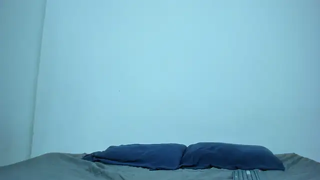 LatinsGuys2026 online show from April 2026 11:24:01 AM