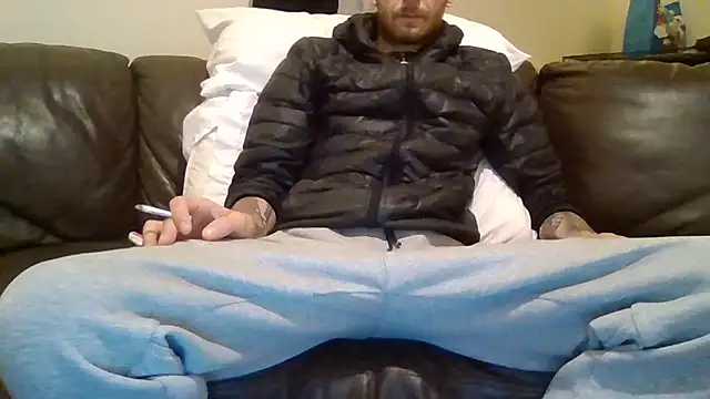 feetlovrr94 online show from April 2026 10:37:02 PM