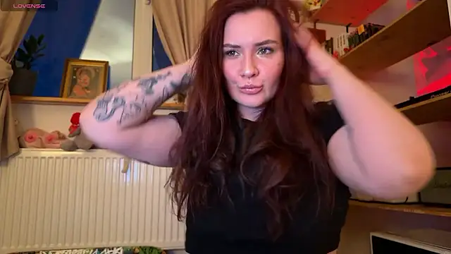 AurikTrix online show from March 2026 02:12:02 PM