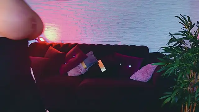 AngelWooW online show from April 2026 05:34:01 AM