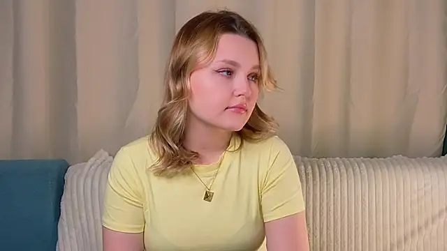 LorriMonz online show from April 2026 01:28:02 AM