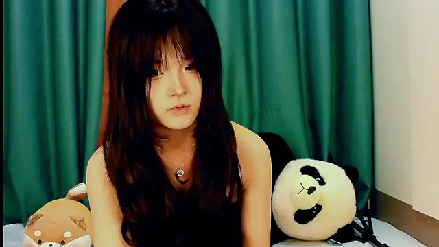 girllong520 online show from April 2026 01:39:01 PM