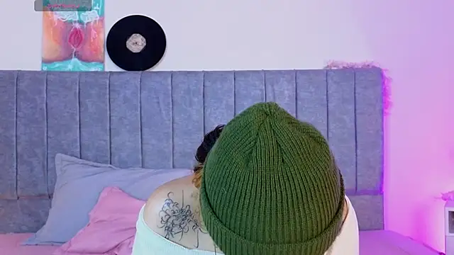 Luna Blooms online show from April 2026 12:26:02 PM