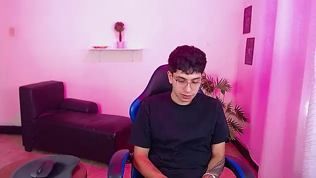 maax 18 online show from April 2026 01:49:01 PM