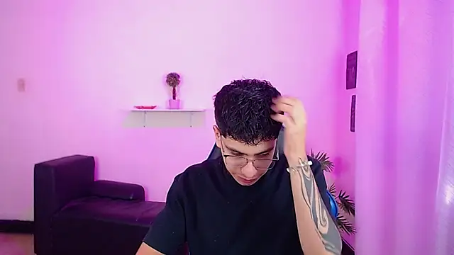 maax 18 online show from April 2026 01:49:02 PM