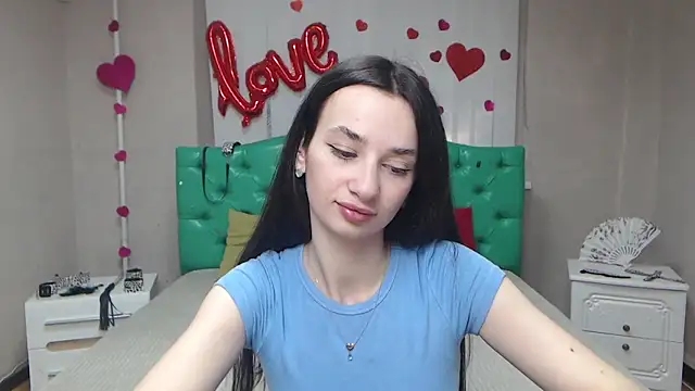 Je55icaBreeze online show from April 2026 05:14:02 AM