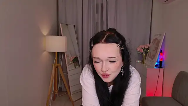 Flora Ray online show from March 2026 01:50:02 PM