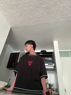 LYAN DYLAN online show from April 2026 07:55:01 PM