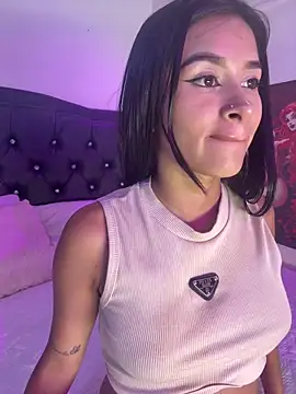 Lizzy Bonnie online show from April 2026 02:27:02 AM