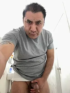 Crossroads5214 online show from April 2026 12:58:02 AM