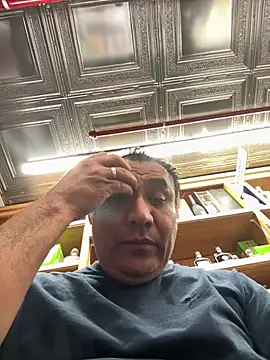 Crossroads5214 online show from May 2026 03:41:01 PM