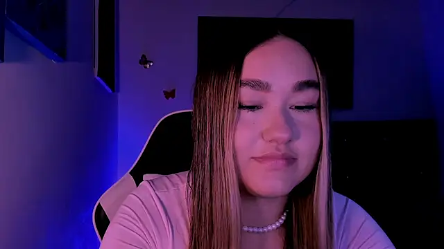 Soouuf  online show from April 2026 11:18:02 PM