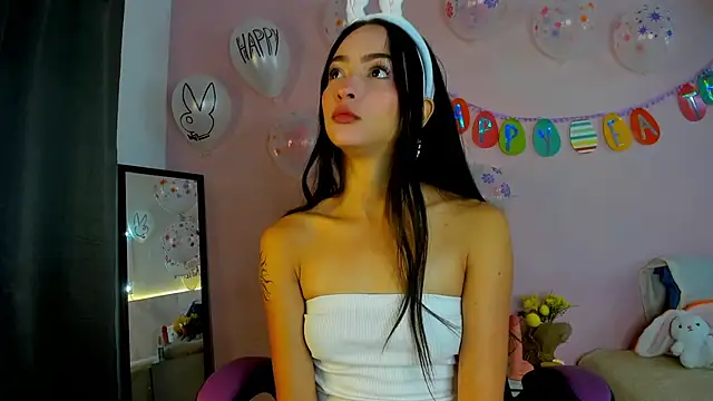 Daphne Rosse online show from April 2026 12:02:01 PM