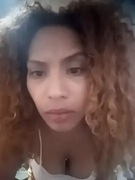 Snapshot of SolashLitzy_Curly chatting on May 2026 05:24:02 AM SolashLitzy Curly online show from May 2026 05:24:02 AM