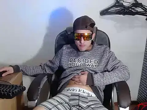 SexyboyHot2000 online show from June 2026 01:33:01 AM