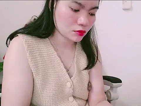 Suhynxx online show from April 2026 09:21:01 AM