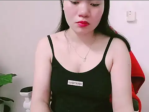 Suhynxx online show from April 2026 10:04:01 PM