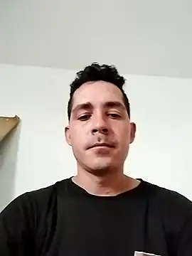 Snapshot of Gabriel_leon33 chatting on June 2026 10:14:02 AM Gabriel leon33 online show from June 2026 10:14:02 AM