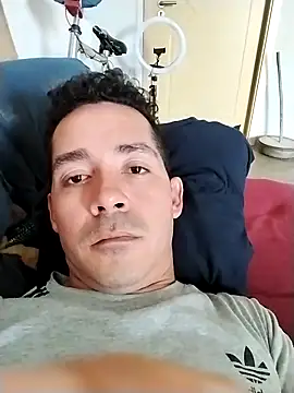 Snapshot of Gabriel_leon33 chatting on June 2026 09:29:01 PM Gabriel leon33 online show from June 2026 09:29:01 PM