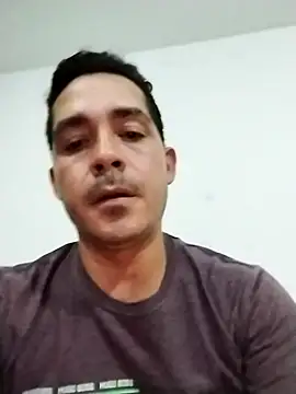 Snapshot of Gabriel_leon33 chatting on June 2026 08:12:02 AM Gabriel leon33 online show from June 2026 08:12:02 AM