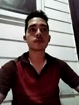 Snapshot of Gabriel_leon33 chatting on June 2026 01:00:02 AM Gabriel leon33 online show from June 2026 01:00:02 AM