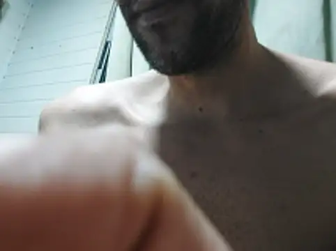 VladTepeslll online show from April 2026 06:39:01 AM