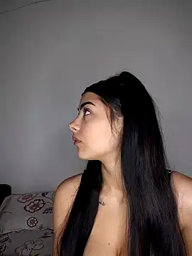 Crissdesire online show from April 2026 12:04:01 PM