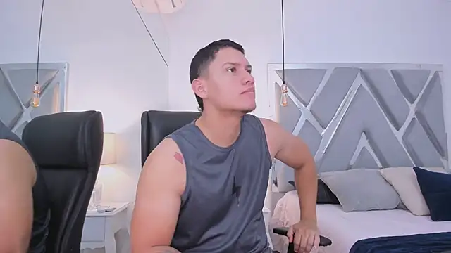 Chriss Diamond online show from April 2026 08:09:02 PM