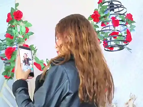 ValerieWoodsl online show from April 2026 08:14:02 PM