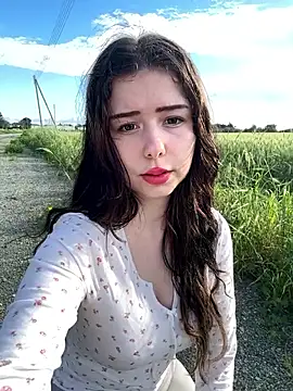 leiawifey online show from April 2026 02:18:02 PM