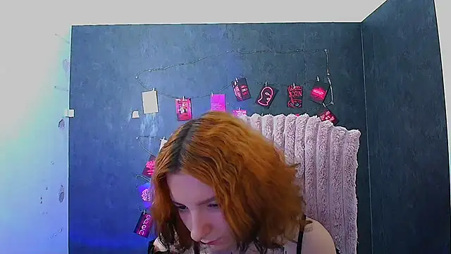Snapshot of Butterfly_Milly chatting on June 2026 06:34:01 AM Butterfly Milly online show from June 2026 06:34:01 AM