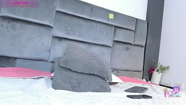 Catalina-Santanaa online show from March 2026 08:42:01 PM