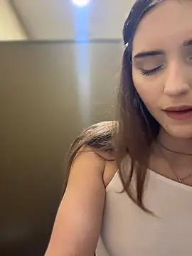 Snapshot of AnitaFly chatting on July 2026 09:58:01 AM AnitaFly online show from July 2026 09:58:01 AM