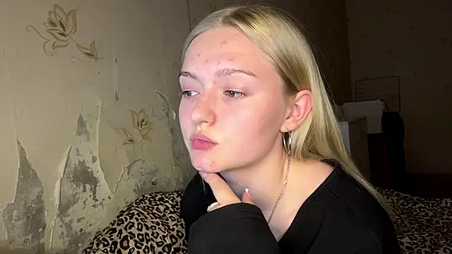 Sophia Blonde online show from April 2026 03:41:02 PM