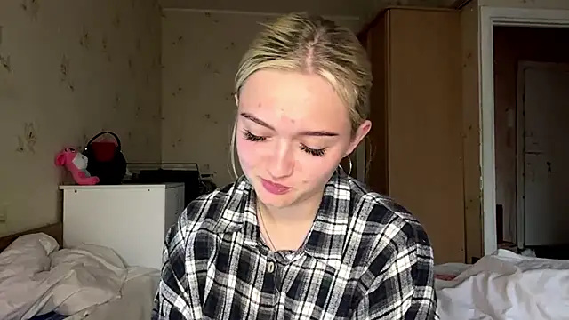 Sophia Blonde online show from June 2026 03:07:02 PM
