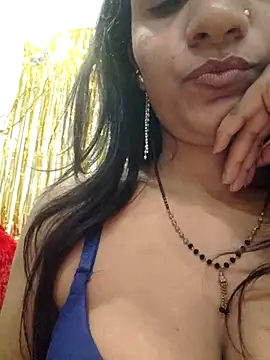Snapshot of khushi_ji00 chatting on June 2026 05:36:01 PM khushi ji00 online show from June 2026 05:36:01 PM
