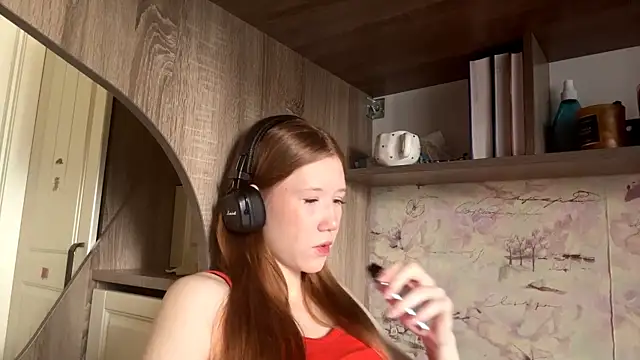 KiraNice1 online show from April 2026 07:25:02 AM